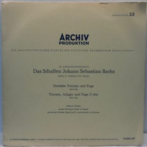 Bach – Toccata and Fugue in D DORIAN BWV 538 / BWV 564 Helmut Walcha ARCHIV 10″